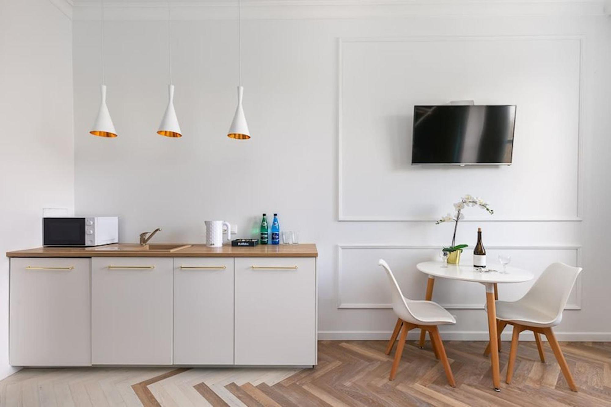 Gagarina 33 - Colorful Studio By Noclegi Renters Warsawa Bagian luar foto